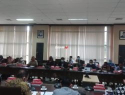 Bertemu Orang Tua Siswa, DPRD Kaltim Segera Tindaklanjuti Permasalahan  SMAN 10 Vs Yayasan Melati