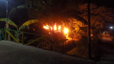 1 Unit Gudang Terbakar di Gang Kasih, 5 Menit Respon Pemadam Kebakaran Dapat Apresiasi Warga