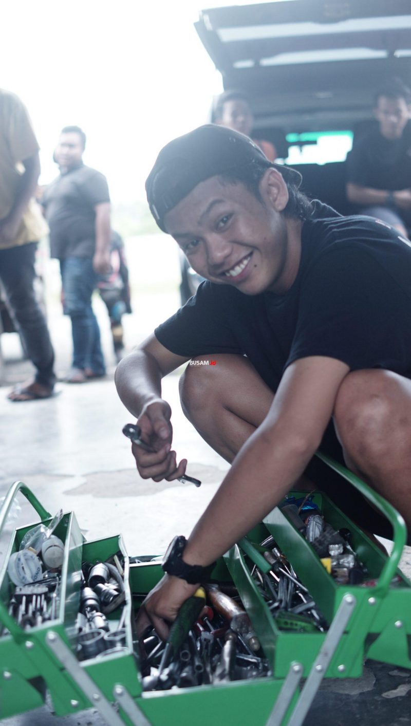 Muhammad Naim - Pit Crew Synan Racing Team. Foto : Kanong