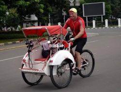 Becak Dilarang Masuk – Kocak