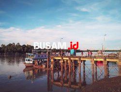 Main Lempar Sandal ke Sungai Berakhir Tenggelam