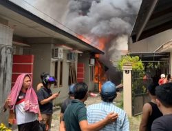 Jalan Sempit Persulit Evakuasi, Kebakaran Jalan Antasari Lalap 9 Rumah