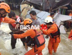 Hujan Deras Semalaman, Banjir Sampai  2 Meter Landa Kawasan Dam dan Batu Ampar