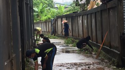 Gerakan Minggu Bersih RT 01 Air Putih Siapkan Bak Sampah