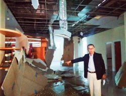 Baru Selesai Dibangun, Langit-langit Kantor Dinas Perpustakaan Samarinda Ambruk