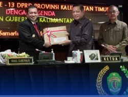 Wagub Hadiri Paripurna DPRD Kaltim Terkait LKPJ Gubernur 2021