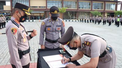 Kapolresta Samarinda Pimpin Sertijab Kapolsek Palaran