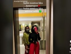 Viral! Wanita Ini Mirror Selfie usai Nonton KKN di Desa Penari, Lihat Ada Penampakan