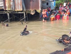 Tersangkut Di Kayu, Bocah Tenggelam Di Karang Mumus Akhirnya Ditemukan