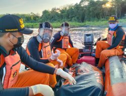 Juragan Kapal Yang Terjatuh Di Sungai Mahakam Ditemukan Mengambang