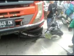 Motor Terlindas Truk Tangki, Pengendara Nyaris Celaka