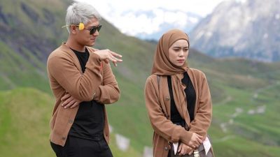 Rizky Billar dan Lesti Kejora Parodikan Drakor Crash Landing on You, Netizen: Ada Aja Tingkah Bilarina