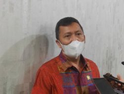Anggaran Seragam Gratis Membengkak Dipertanyakan