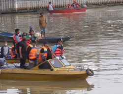 Ribuan Warga Samarinda Dikerahkan Membersihkan Sampah Di SKM