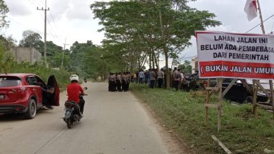 Tuntut Ganti Rugi, Warga Pemilik Lahan Tutup Jalan Ringroad II
