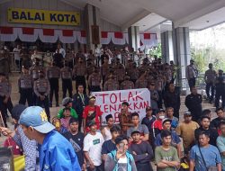 PMII-Supir Truk Demo Wali Kota Samarinda Soal BBM Solar