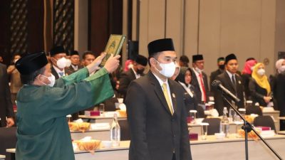 Tak Dihadiri Gubernur dan 31 Anggota, Hasanuddin Mas’ud Tetap Dilantik