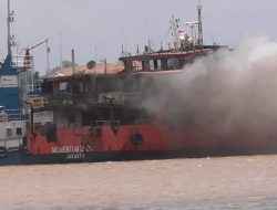 Kapal Transifment Terbakar Di Pulau Atas, Satu ABK Alami Luka Bakar