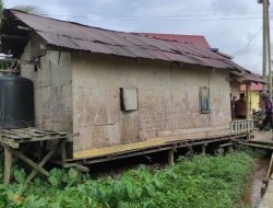 Dua warga Salok Baru Balikpapan Terima Bantuan Stimulan Rehab Rumah Program Griyaku