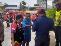 Sebuah Café Di Jalan Hasan Basri Samarinda Terbakar
