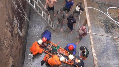 Bersihkan Endapan Lumpur, Karyawan PDAM Nyaris Tewas Terperosok di Pipa Pembuangan