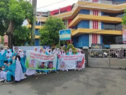 Guru Tak Digaji 3 Bulan, Pelajar dan Guru SMK Farmasi Gelar Aksi Di Kantor Disdikbud Kaltim