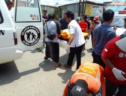 Terjatuh Saat Berusaha Menyalip Truk, Pengendara Motor Meninggal