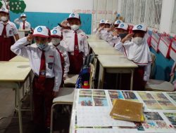 Pembagian Secara Resmi Seragam Gratis Tunggu Lengkap