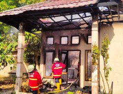 Rumah Tak Berpenghuni Terbakar Di Sindang Sari Samarinda