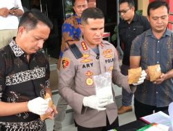 Empat Orang Pengedar 2 Kg Sabu Berhasil Ditangkap, Satu Tewas Karena Berusaha Melarikan Diri