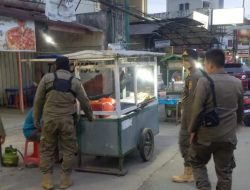 Berjualan Di Atas Trotoar, PKL Sepanjang Jalan AW Sjahranie Samarinda Ditertibkan