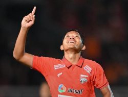Adam Alis Cetak Gol Debut, Borneo FC Hajar Persik 2-0