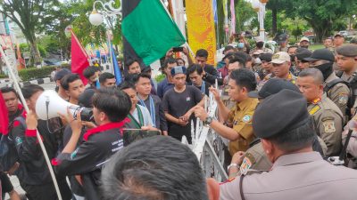 HUT Kota Balikpapan, Mahasiswa Demo Di Balai Kota, Kritik Kinerja Pemerintah Kota
