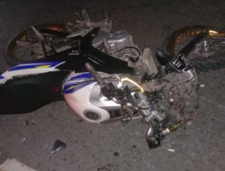 Oleng Kekanan Senggol Motor dan Tabrak Mobil, Pengendara Vixion Meninggal Dunia