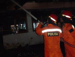 Kantor Pos Balikpapan Barat Hangus Terbakar