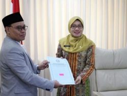 Sekprov Terima SK Kaltim Tuan Rumah MTQ Nasional