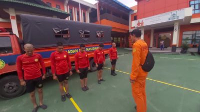 Minta Maaf ke Semua ABK Lalu Terjun Ke Sungai Mahakam