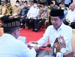 Jokowi Imbau Umat Muslim Dapat Tunaikan Zakat di Baznaz
