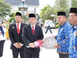 Pemprov Bagi Kendaraan Operasional Untuk 241 Sekolah