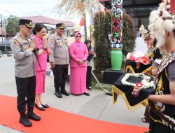 Jajaran Polres Berau Gelar Welcome dan Farewell Parade untuk Kapolres Baru