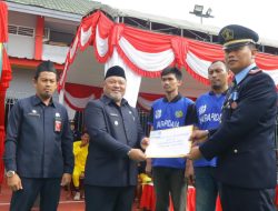 Disdukcapil Berau Serahkan 102 KTP Milik WBP