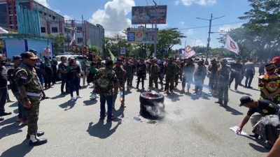 Aksi Lanjutan Tolak Rocky Gerung di Balikpapan Berlanjut