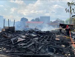 12 Rumah dan 1 Sepeda Motor Terbakar