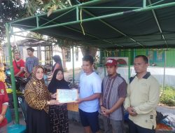Bupati Berau Serahkan KTP dan KK Baru Untuk Korban Kebakaran