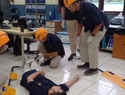 Simulasi Gempa Bumi Digelar di Kantor Kanwil DJPb Kaltim