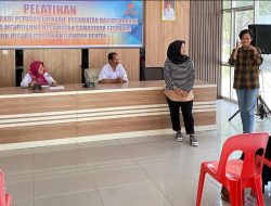 Pelatihan Bahasa Isyarat di Kecamatan Samarinda Seberang untuk Peningkatan Pelayanan Inklusif