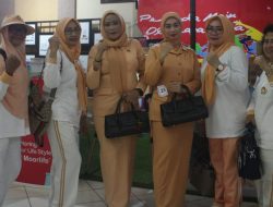 Meriahkan HUT DWN 24 , DWP DPK Kaltim Sajikan Tumpeng Mini