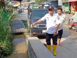 BPBD Samarinda Tinjau Titik-titik Banjir di Damanhuri