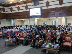 Talkshow “Writer is Healing” Sapa 500 Pelajar SMA di Sangatta, Kutai Timur