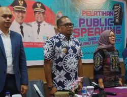 Perempuan Pelaku Ekonomi Kreatif di Kutim Wajib Kuasai Public Speaking